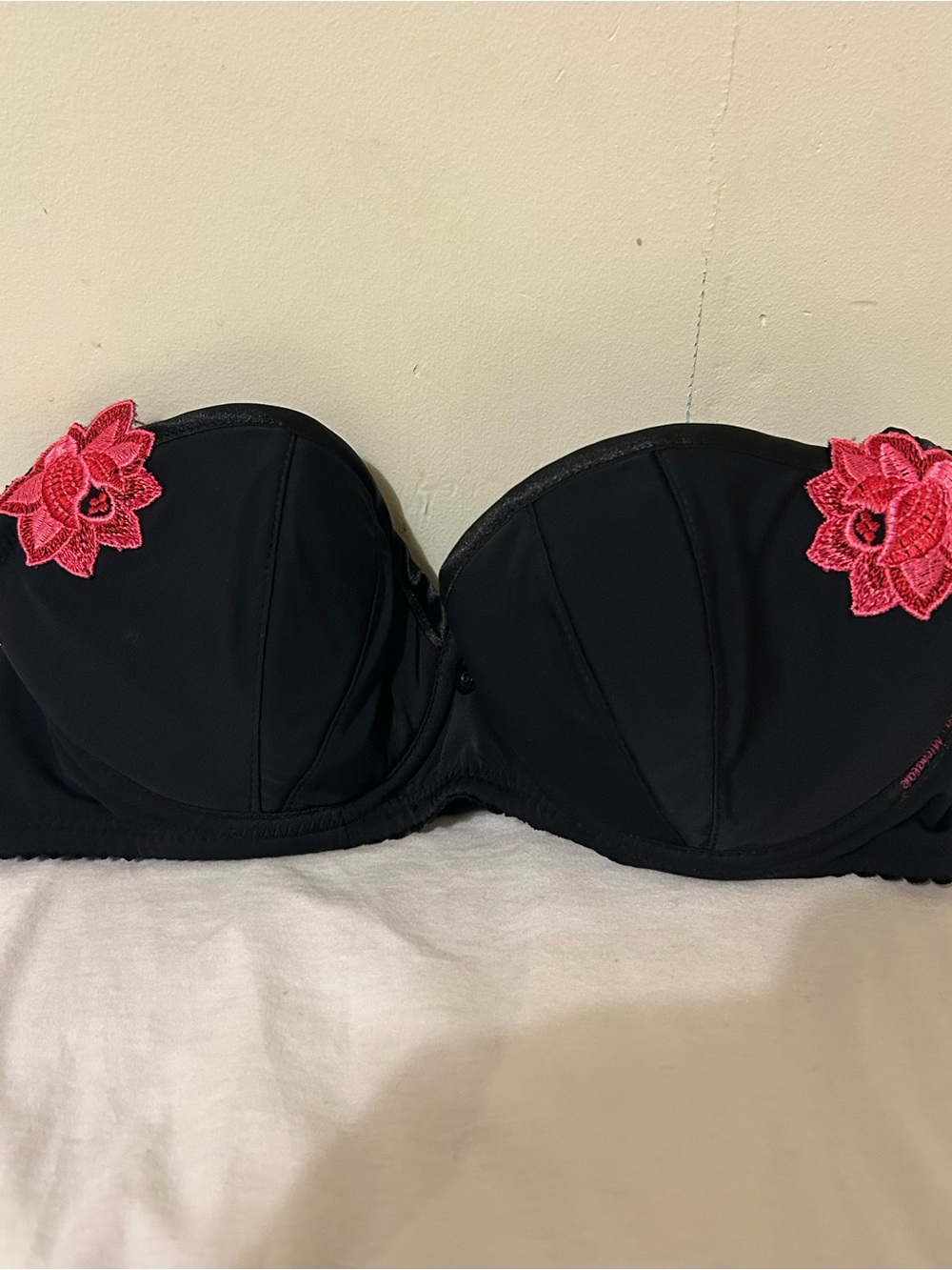 Handmade Ewa Michalak Underwire Bra with Pink Floral Appliqué Sz 85A /38 A US
